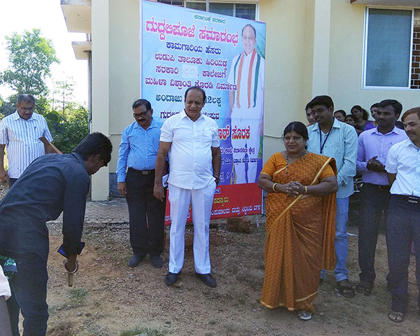 ಹಿರಿಯಡ್ಕ: ವಿಶ್ರಾಂತಿ ಕೊಠಡಿಗೆ ಶಿಲಾನ್ಯಾಸ